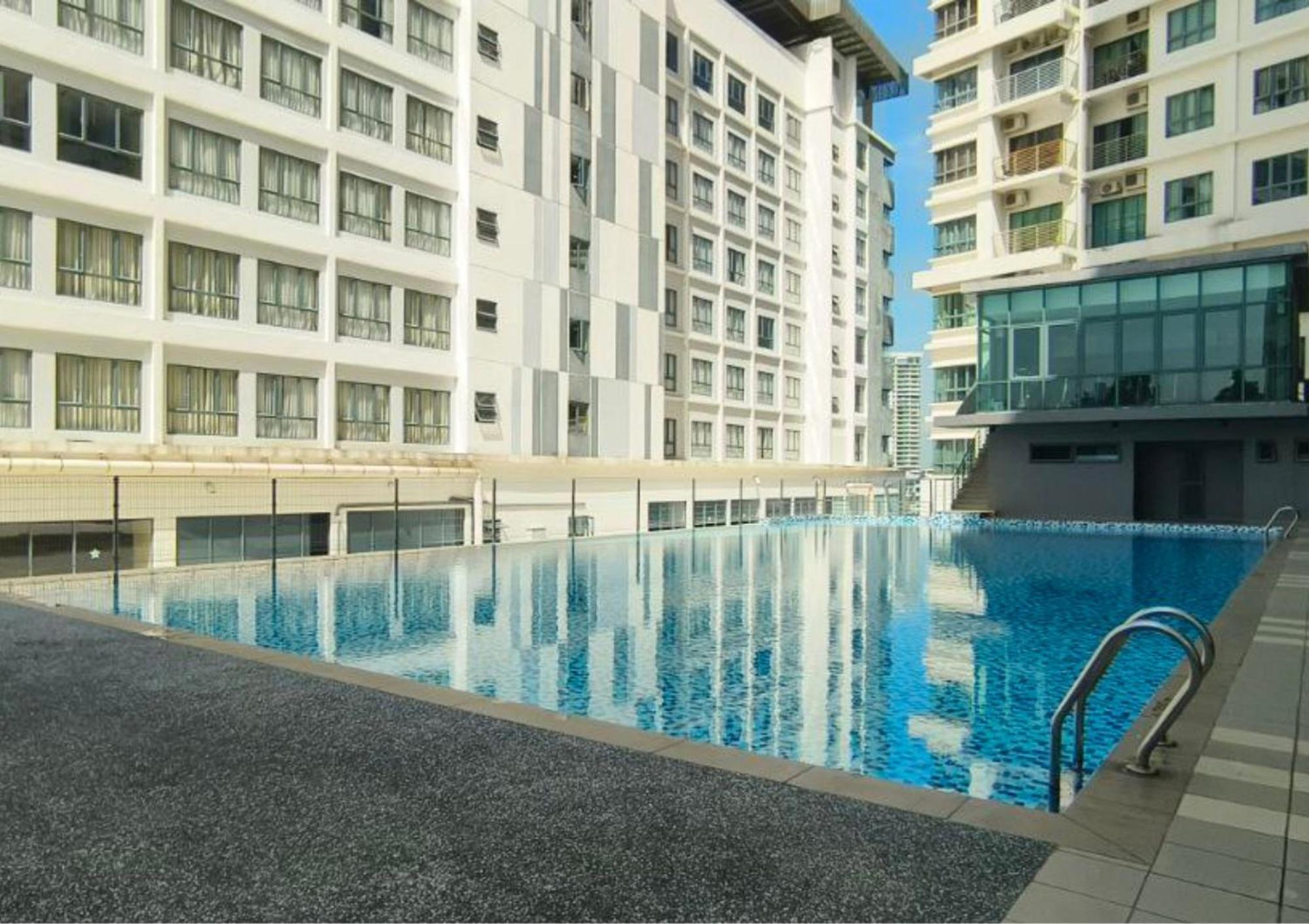 Dpulze Cozy Homestay, 1-5 Pax - Dp1 سيبرجايا المظهر الخارجي الصورة