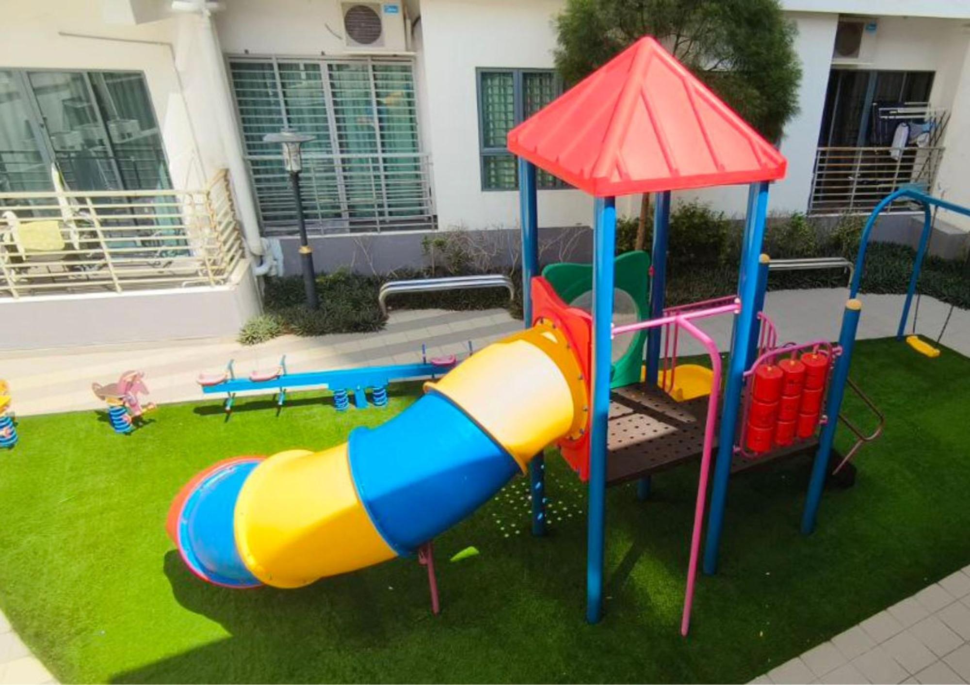 Dpulze Cozy Homestay, 1-5 Pax - Dp1 سيبرجايا المظهر الخارجي الصورة